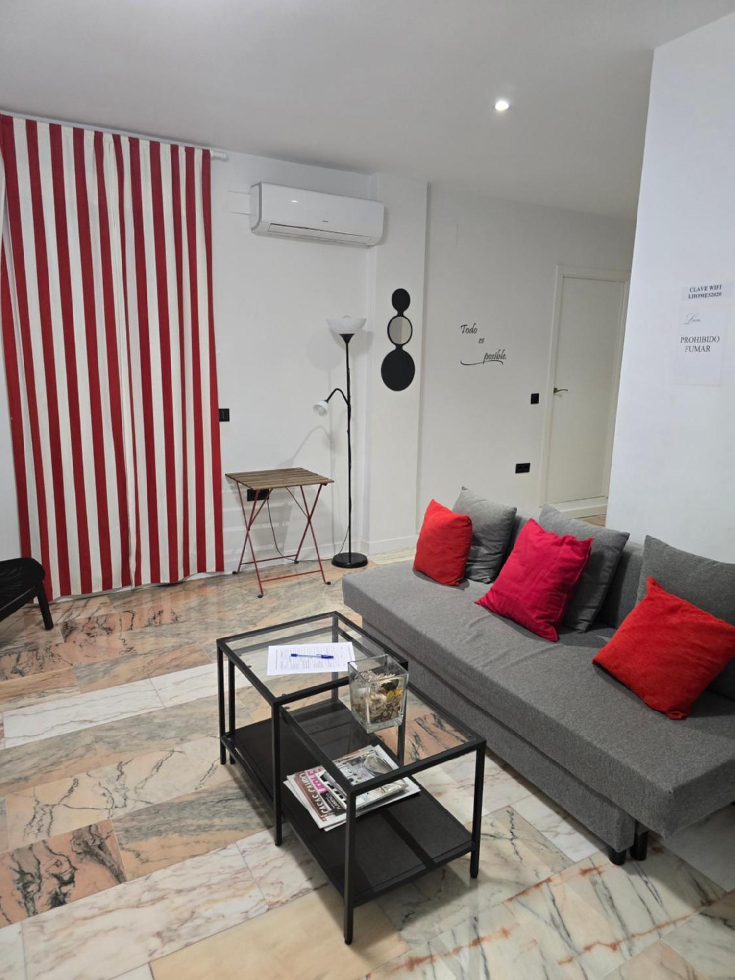 LHome Siviglia Esterno foto